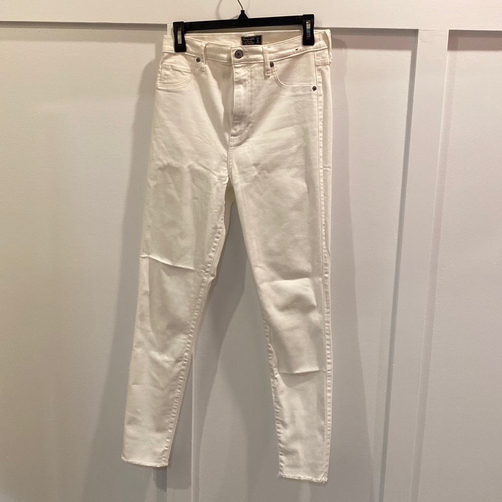 A&F Ultra High Rise Super Skinny White Jeans